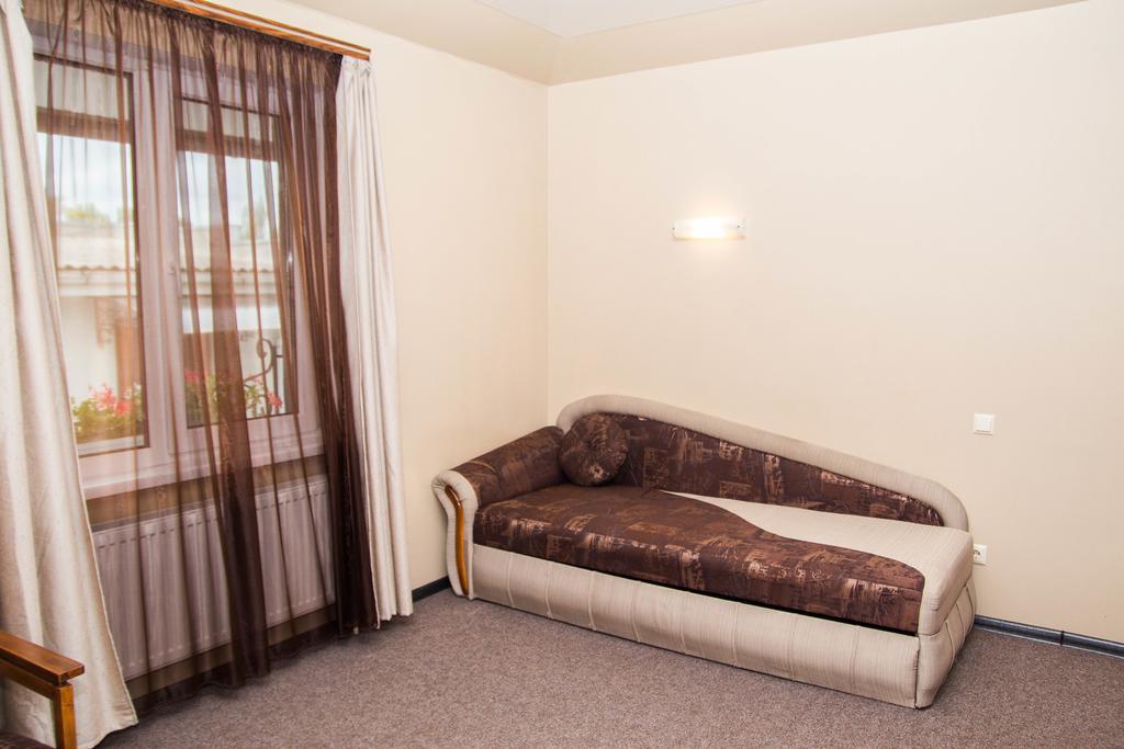 Yuzhniy Dvorik Aparthotel Odesa Exterior photo